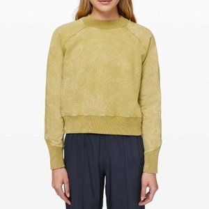 Lululemon Ready to Roll Crew